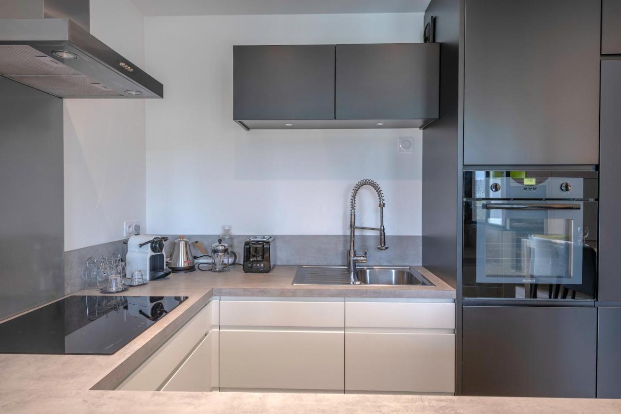 En Plein Coeur De Ville Bel Appartement Pour 6 Nantes Bagian luar foto